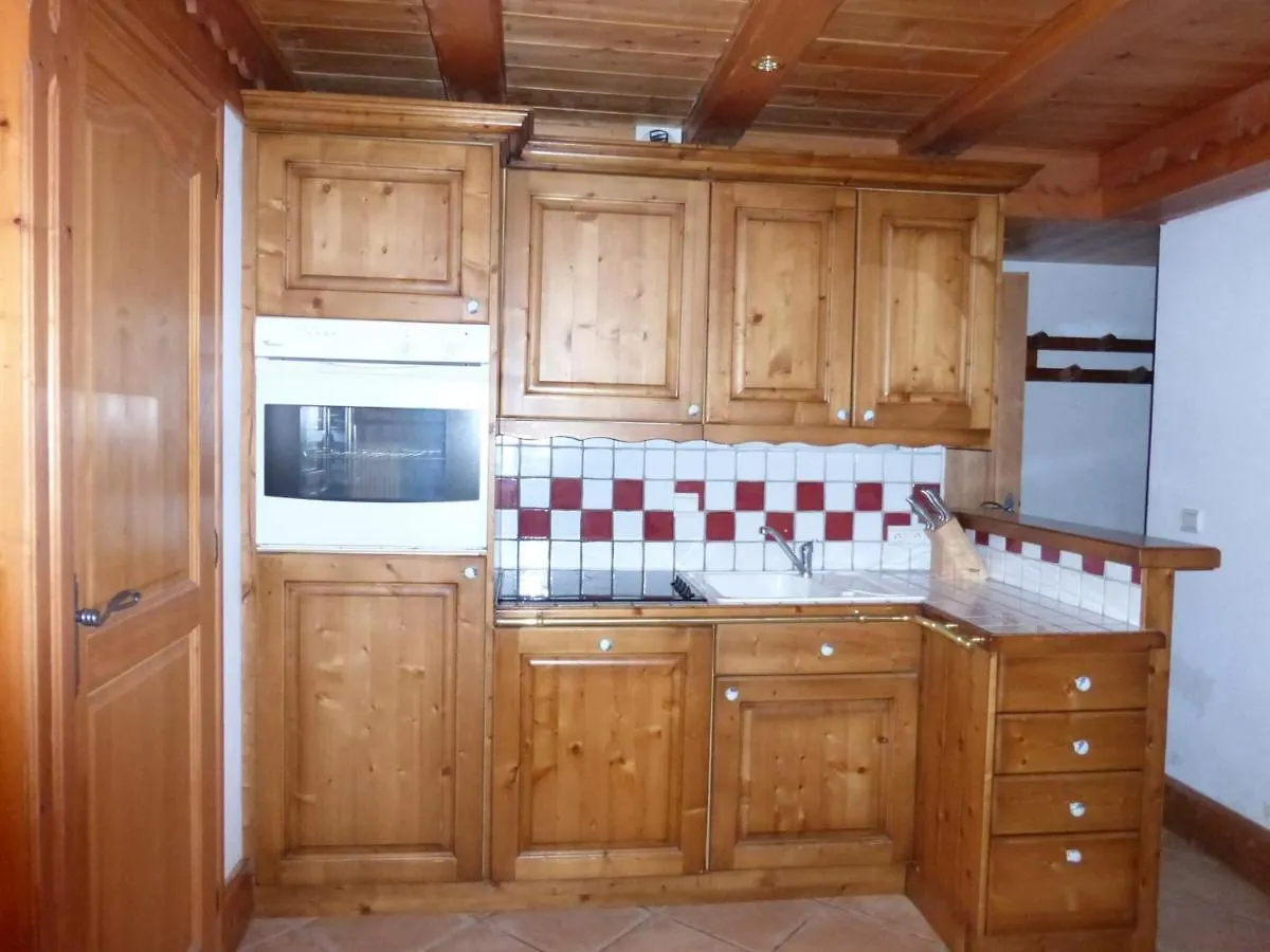 Appartement 3 Pieces 6 Pers A Meribel Village, Pied Des Pistes, Balcon, Piscine Chauffee - Fr-1-411-602 Les Allues Frankrijk