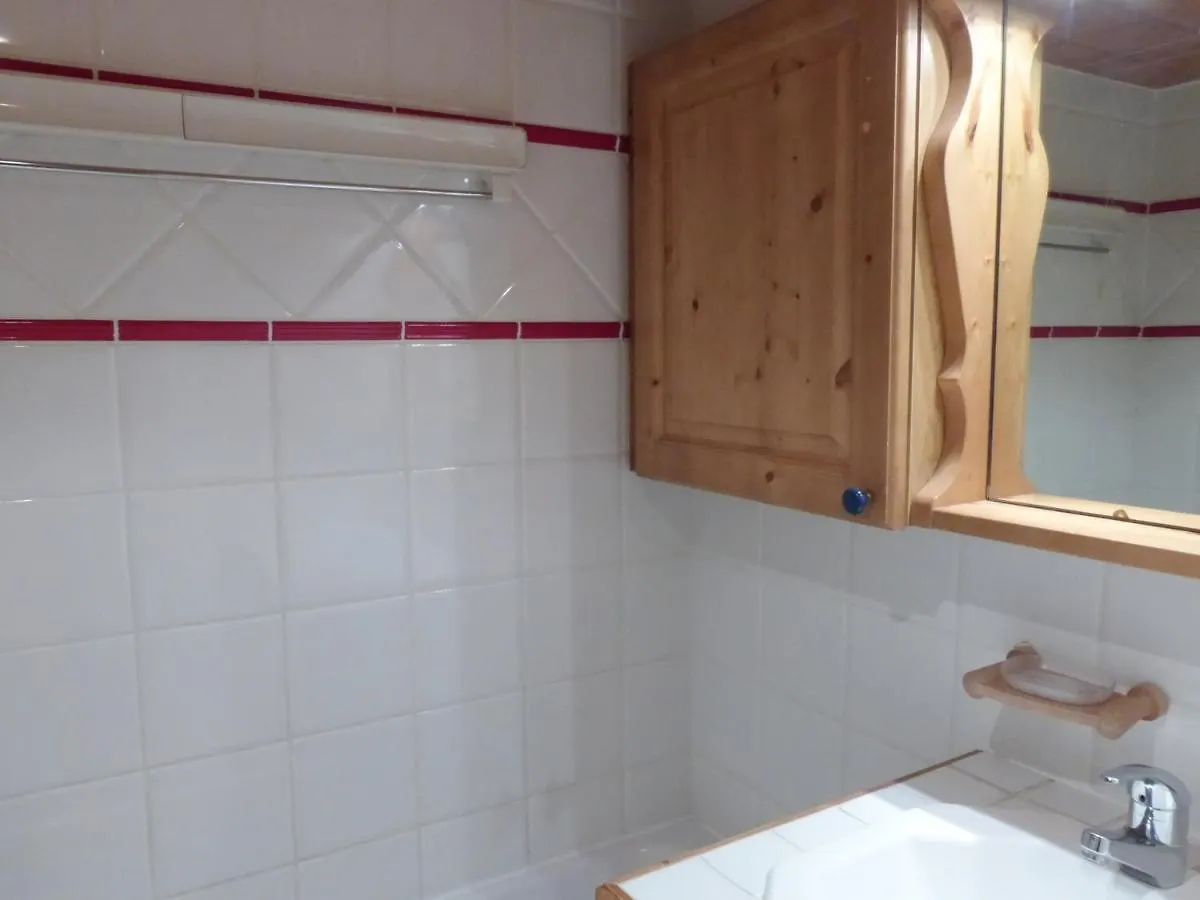 Appartement 3 Pieces 6 Pers A Meribel Village, Pied Des Pistes, Balcon, Piscine Chauffee - Fr-1-411-602 Les Allues